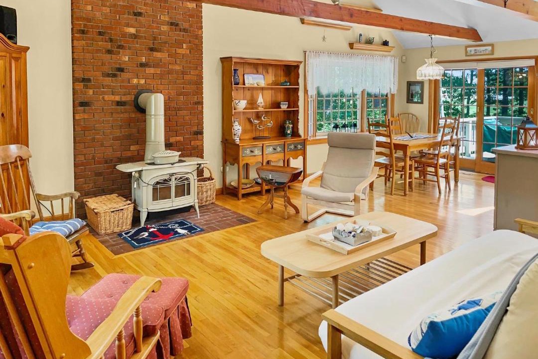 Photo of Livingroom in Harwich Center