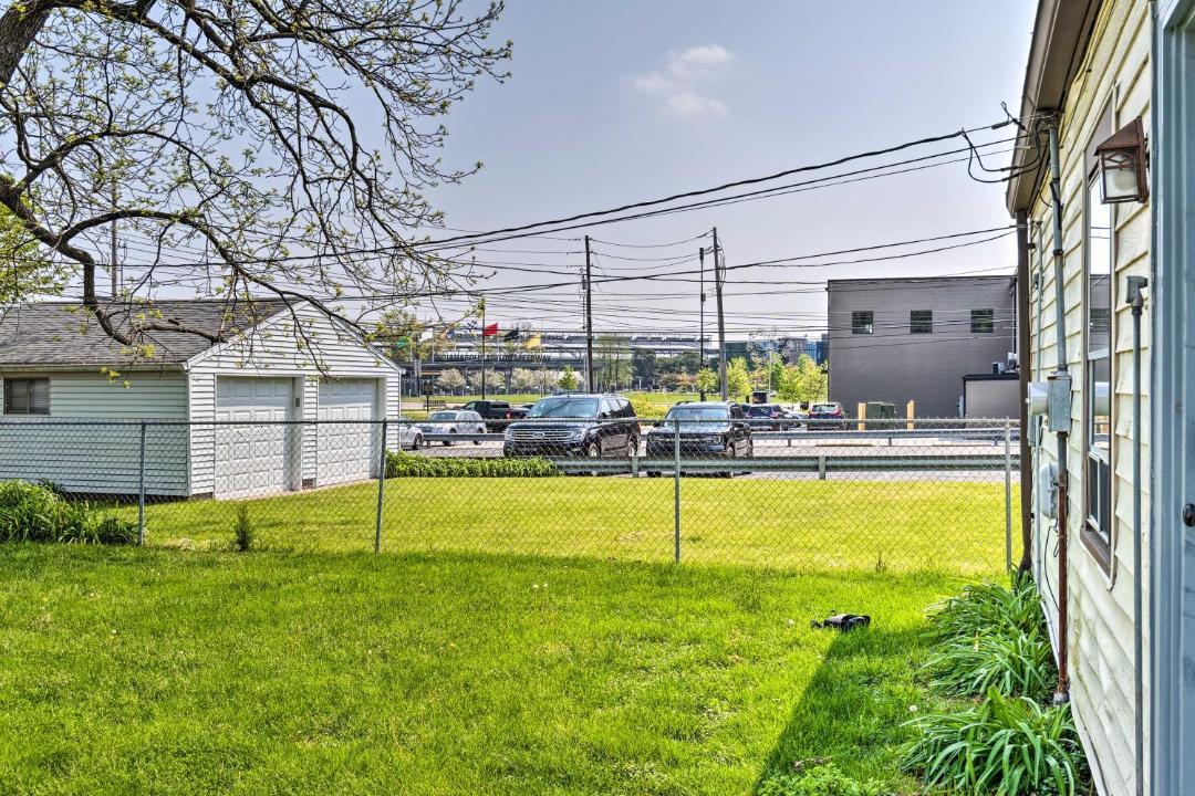 Photo of Buildings in Speedway