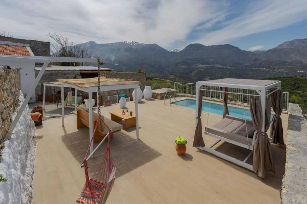 Photo of Patio Balcony in Agios Myronas