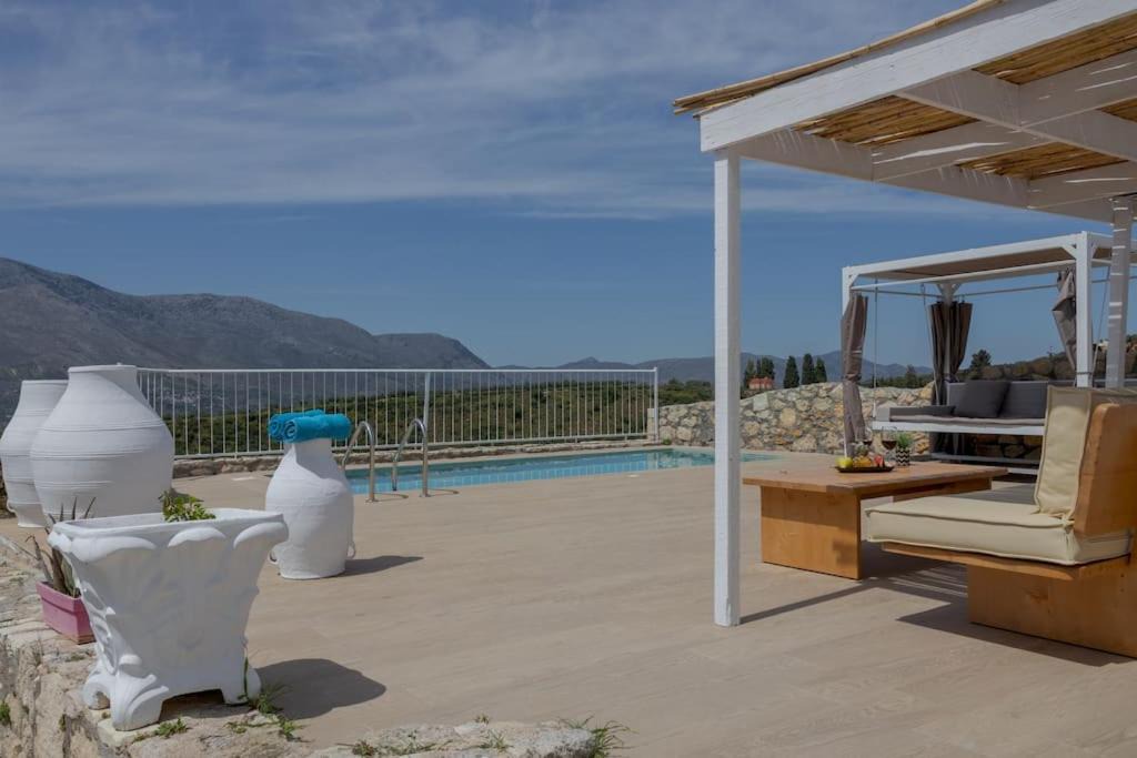 Photo of Patio Balcony in Agios Myronas