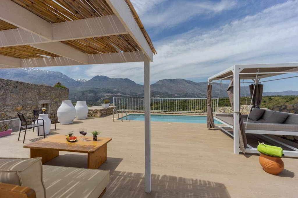 Photo of Patio Balcony in Agios Myronas