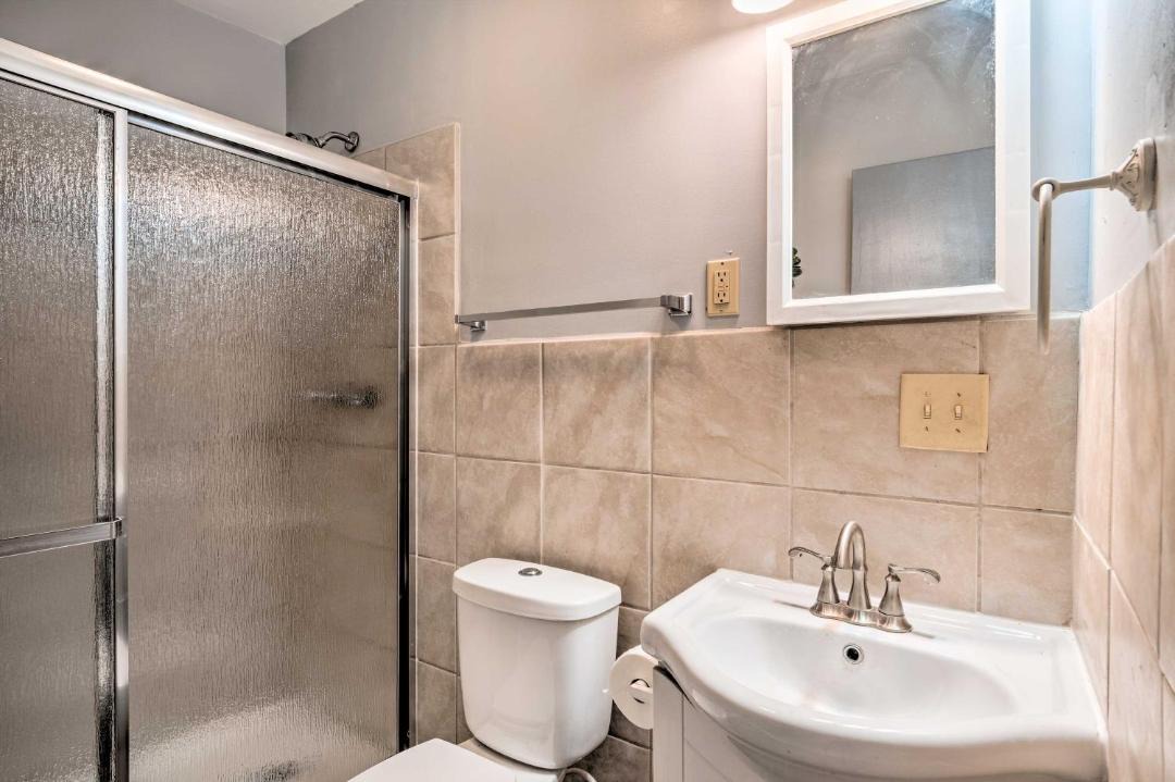 Photo of Bathroom in Speedway
