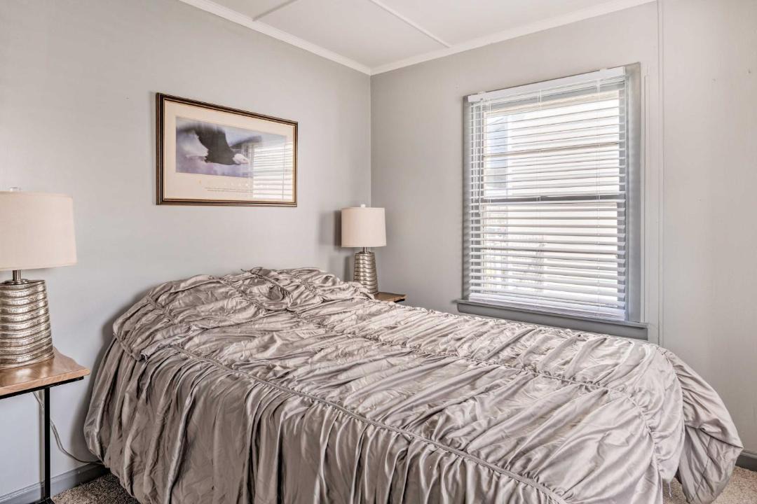 Photo of Bedroom in Speedway