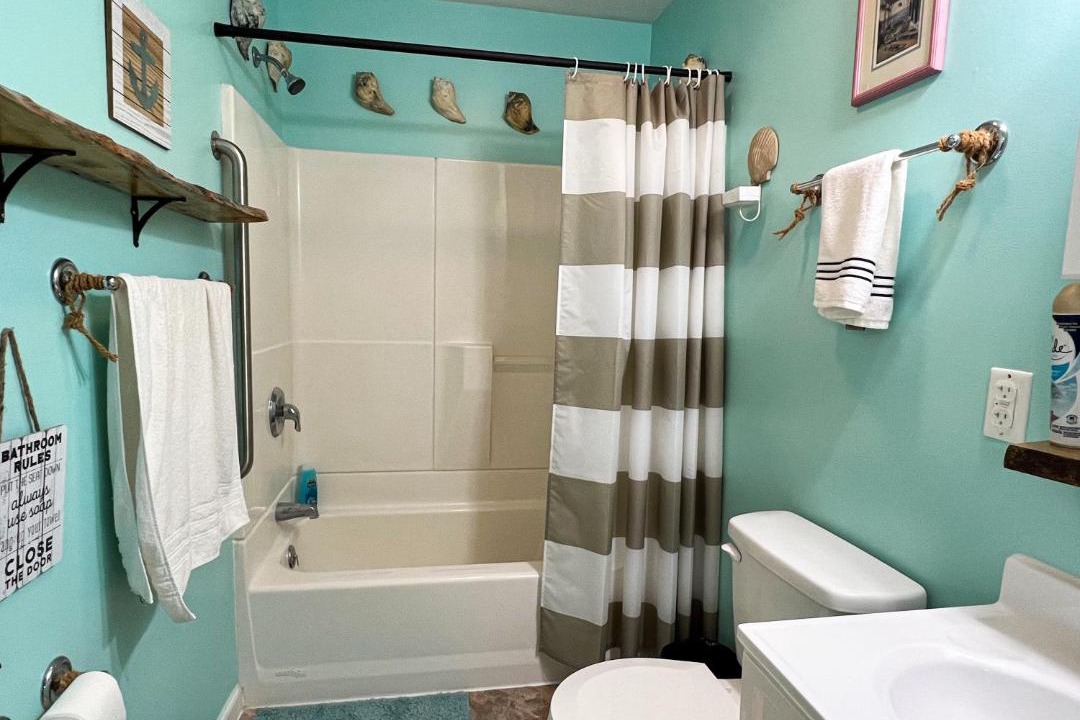 Photo of Bathroom in Chincoteague