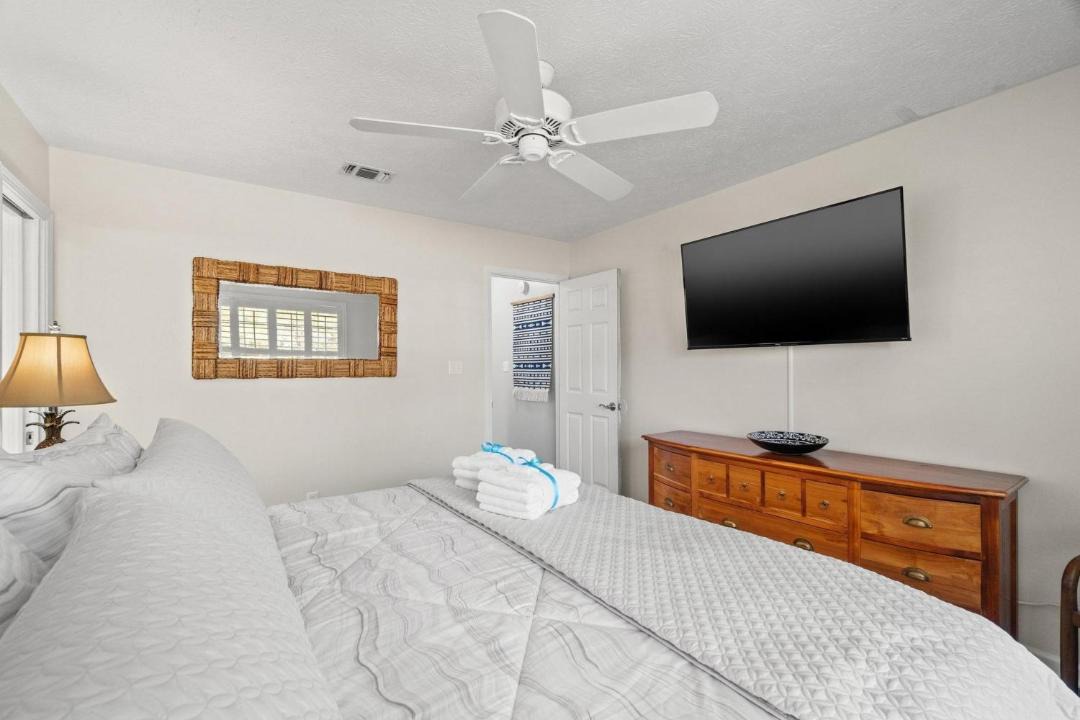 Photo of Bedroom in Riviera Beach