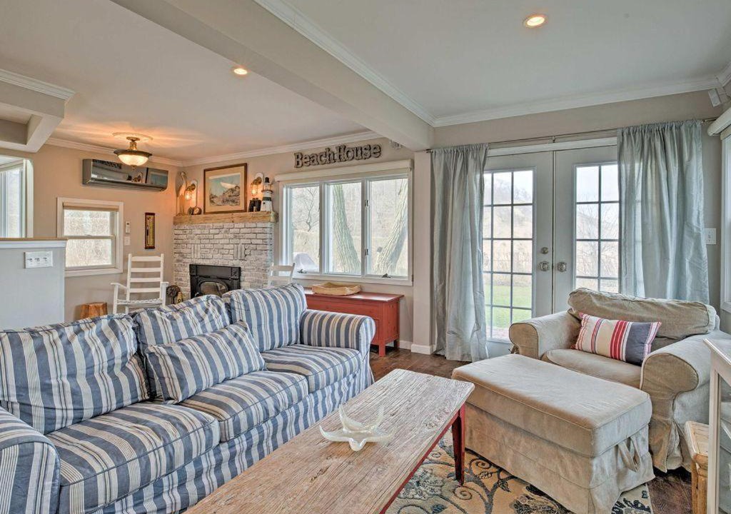 Photo of Livingroom in Rocky Point