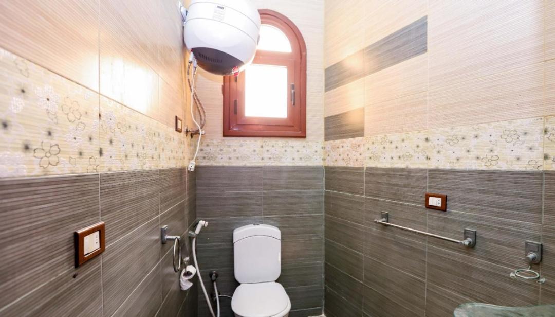 Photo of Bathroom in Al-'Amriyah