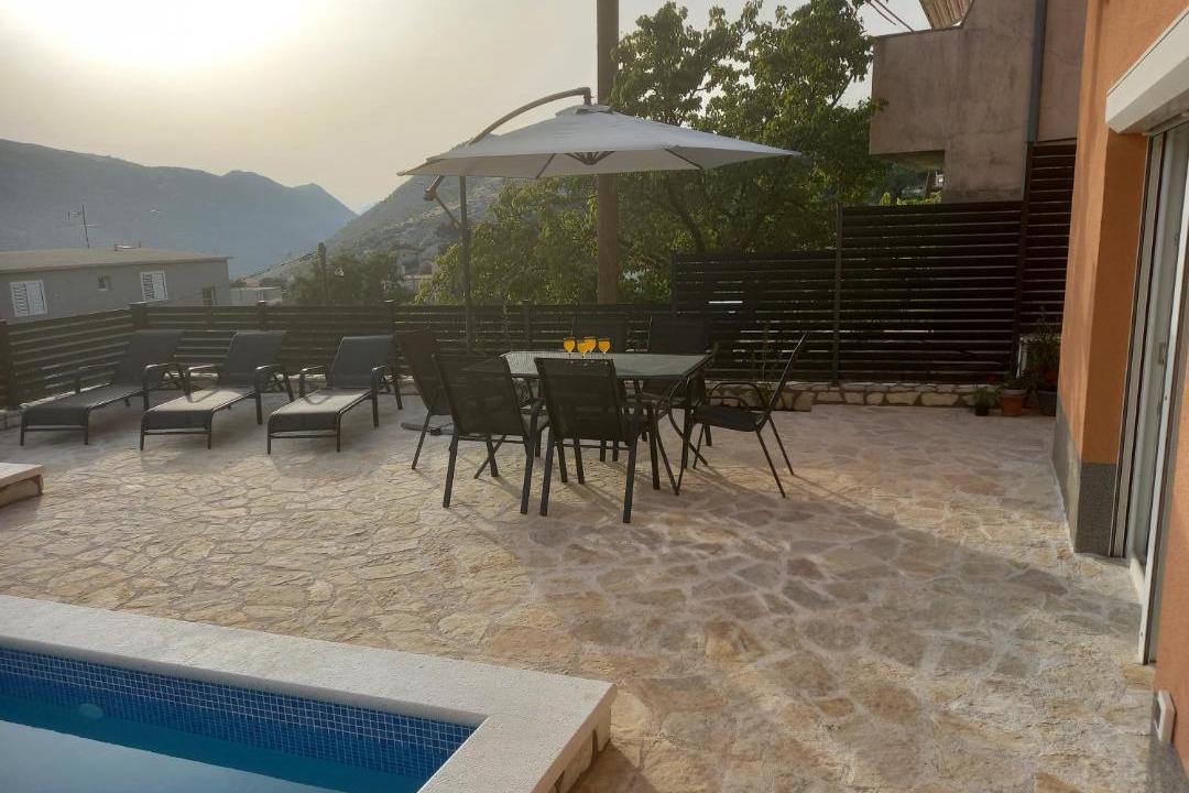 Photo of Patio Balcony in Srinjine