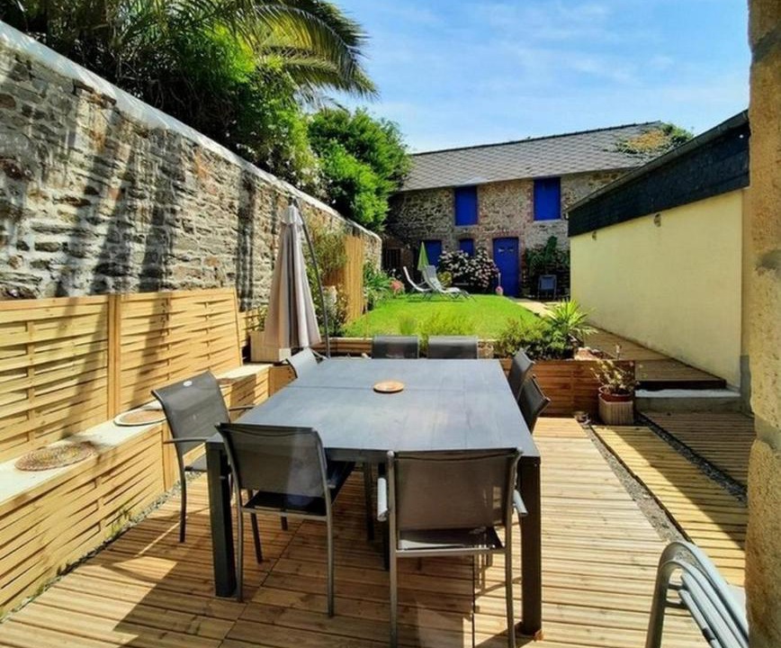 Photo of Patio Balcony in Matignon