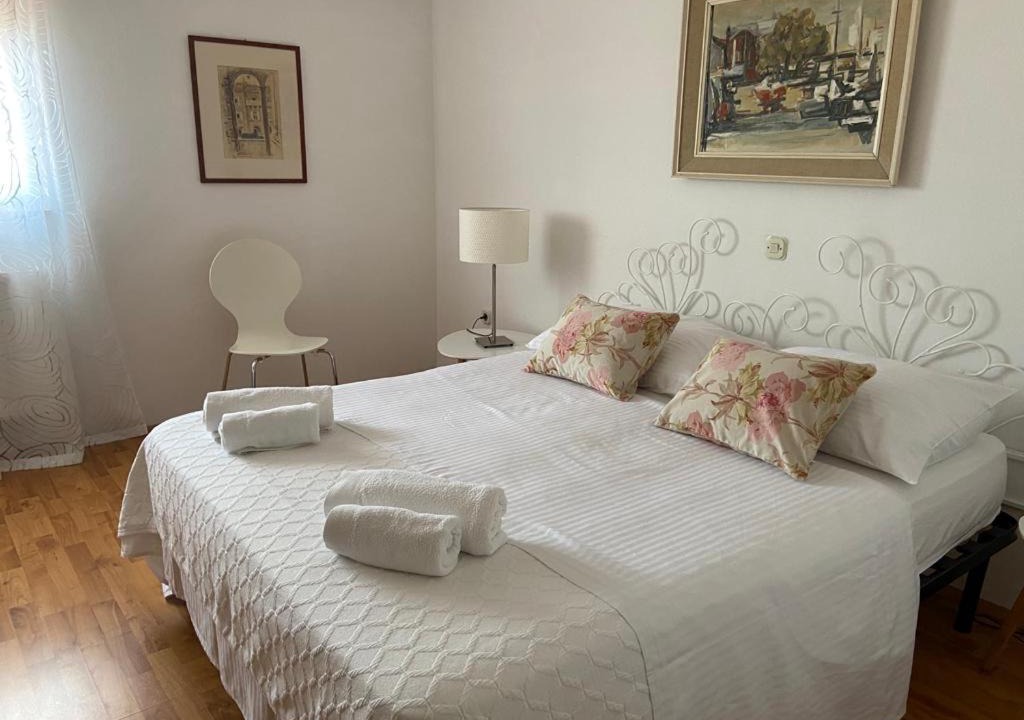Photo of Bedroom in Maslinica
