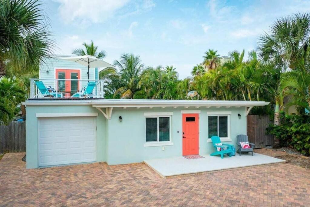 Photo of Buildings in Crescent Beach