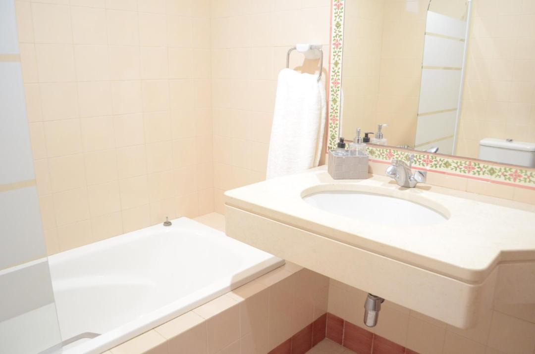 Photo of Bathroom in Canico
