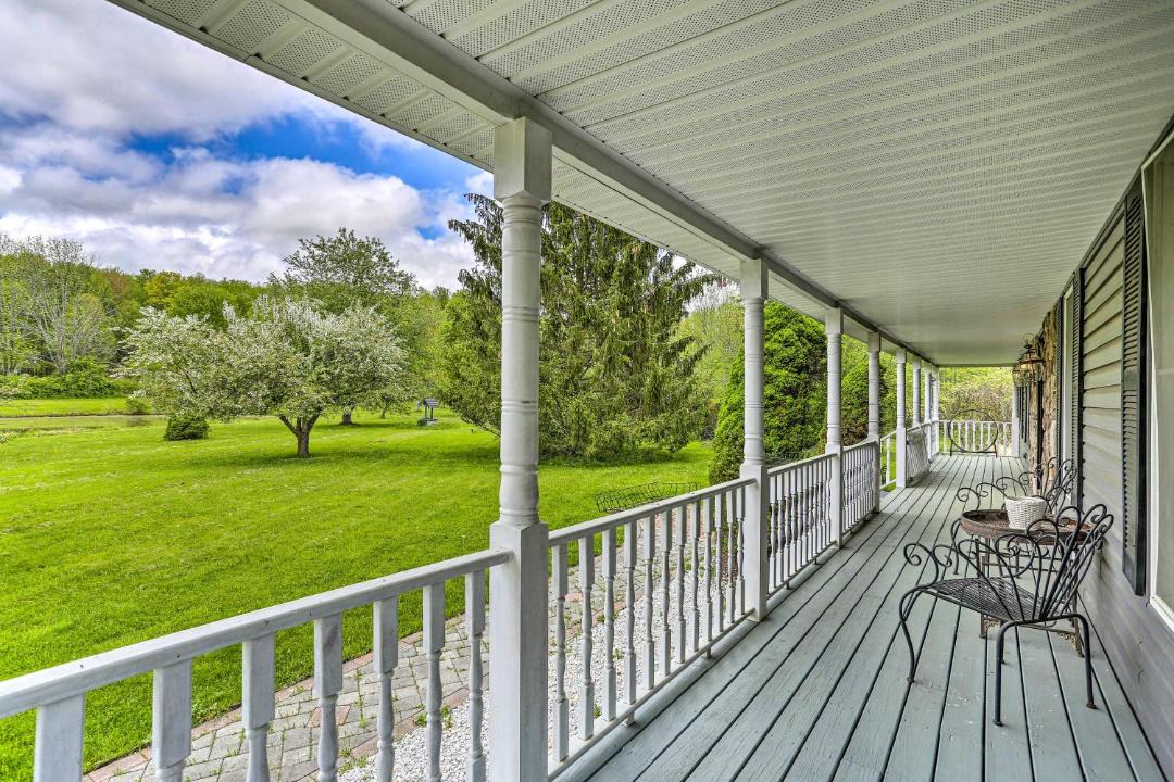 Photo of Patio Balcony in Pine Bush