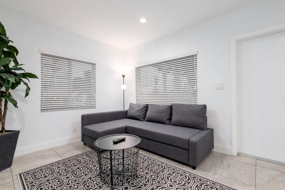 Photo of Livingroom in Central Beach