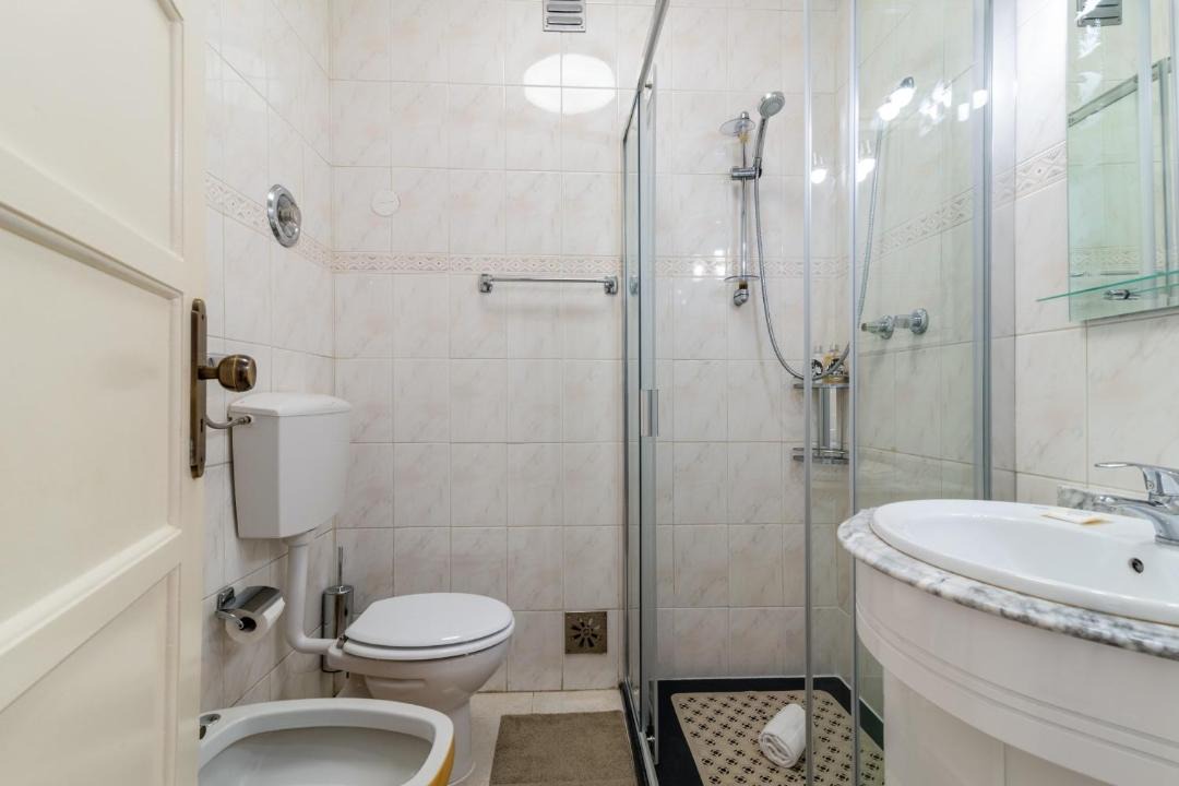 Photo of Bathroom in Alfama