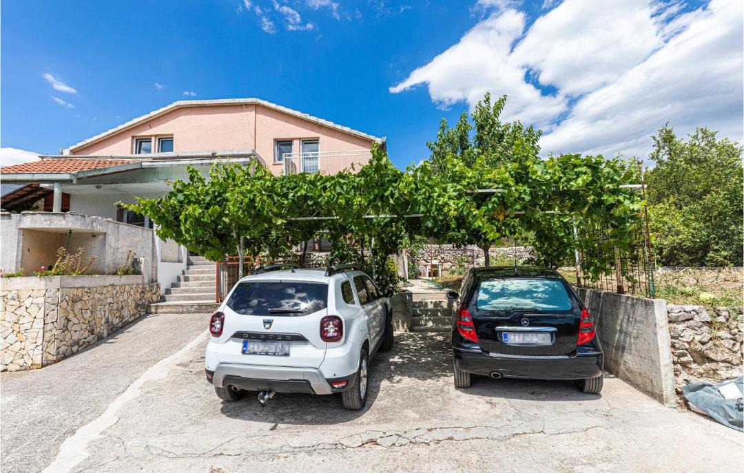 Photo of Others in Labin