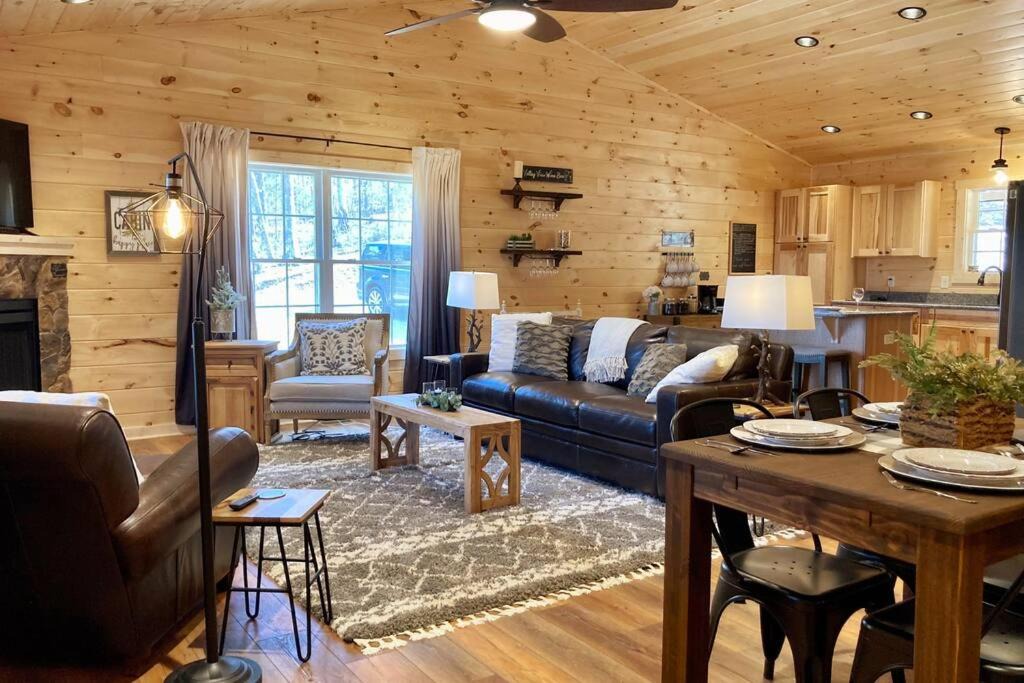 Photo of Livingroom in Stanley