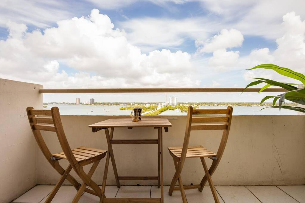 Photo of Patio Balcony in North Bay Village