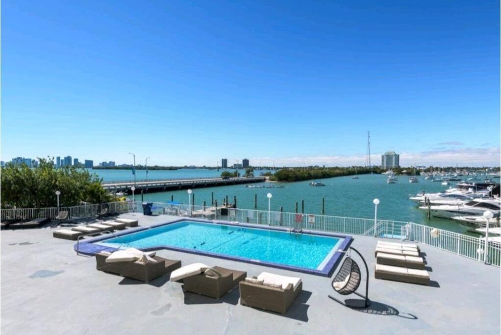 Photo of Outdoor in North Bay Village