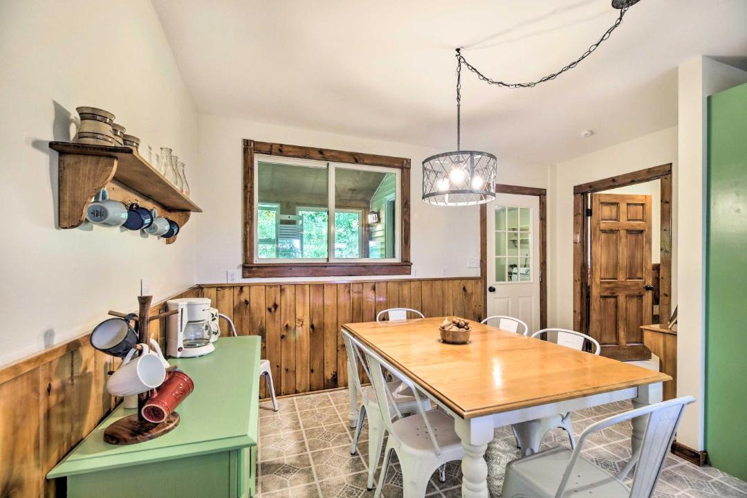 Photo of Livingroom in Saranac Lake