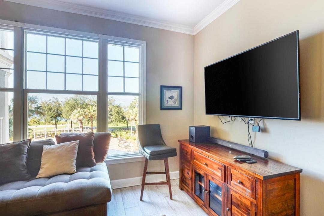 Photo of Livingroom in Upper Grand Lagoon