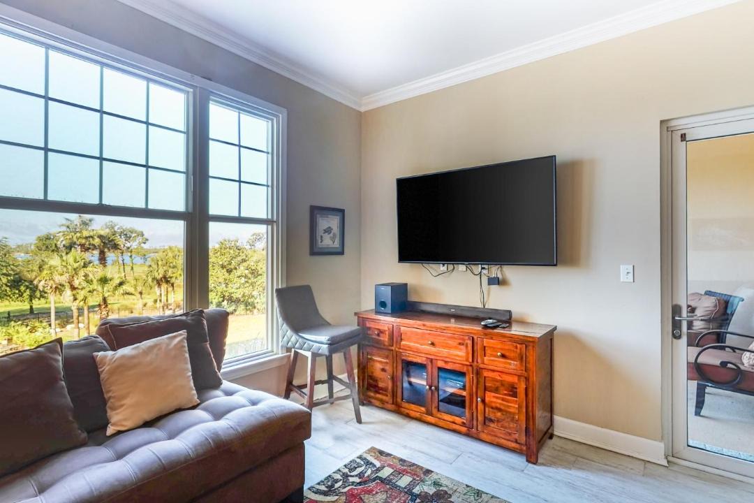 Photo of Livingroom in Upper Grand Lagoon
