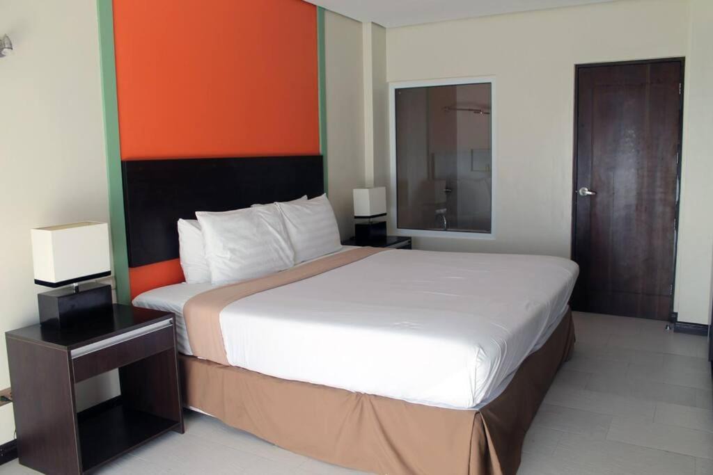 Photo of Bedroom in San Fernando