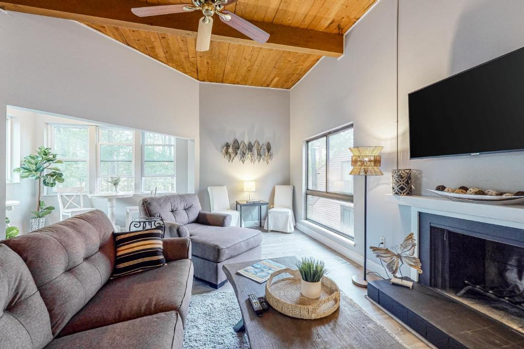 Photo of Livingroom in Ocean Pines