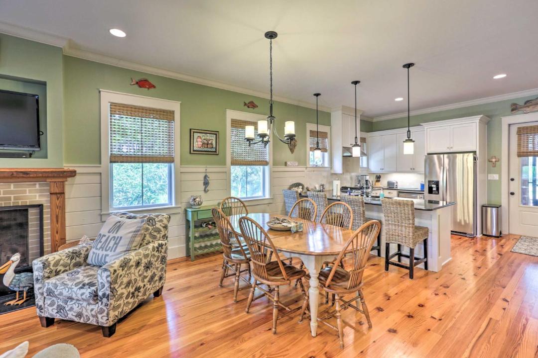 Photo of Livingroom in Panacea