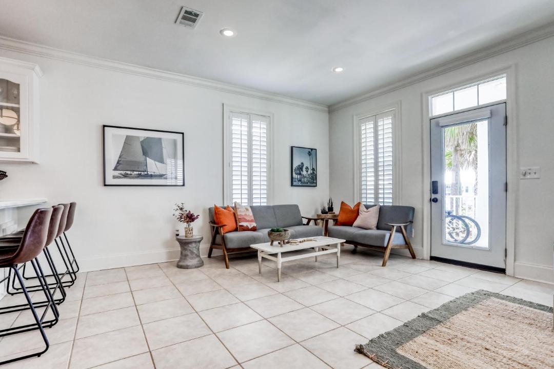 Photo of Livingroom in Mexico Beach