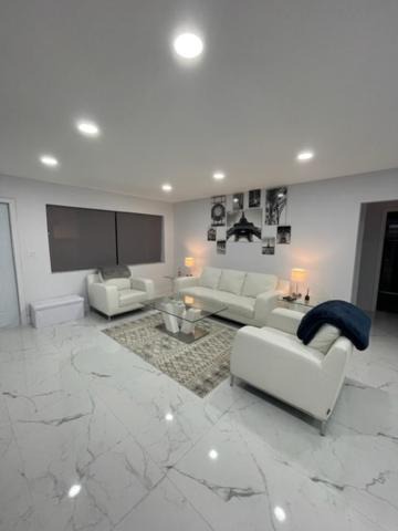 Photo of Livingroom in Hallandale Beach