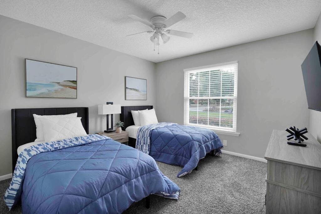 Photo of Bedroom in Lakeside