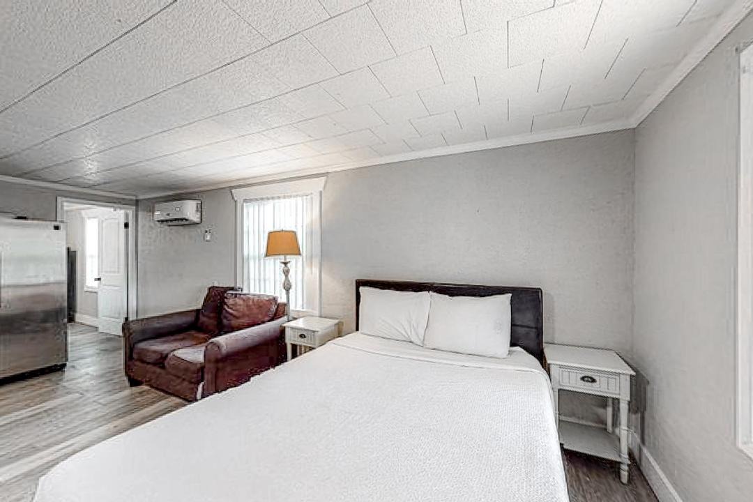 Photo of Bedroom in Laguna Beach
