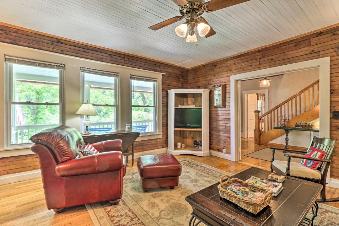 Photo of Livingroom in Crumpler