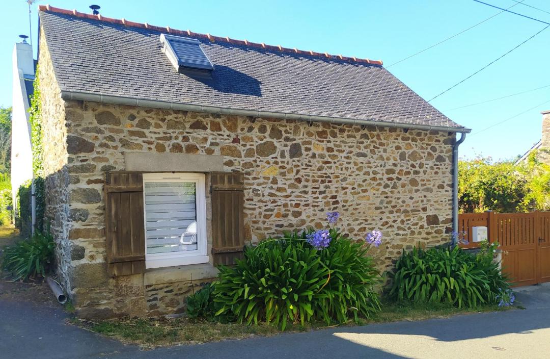 Photo of Buildings in Etables-sur-Mer
