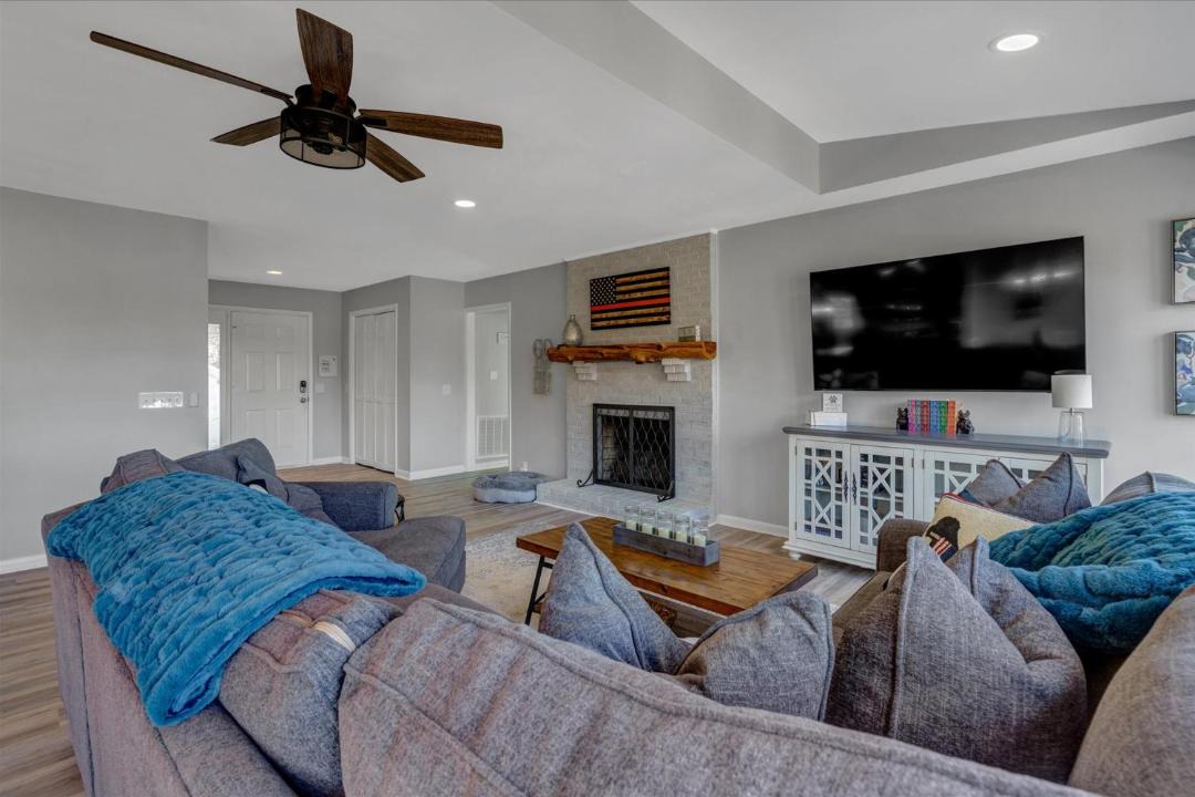 Photo of Livingroom in Huddleston