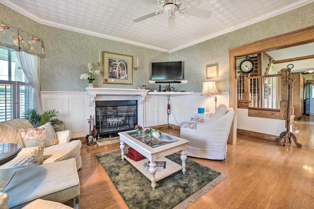 Photo of Livingroom in Alden