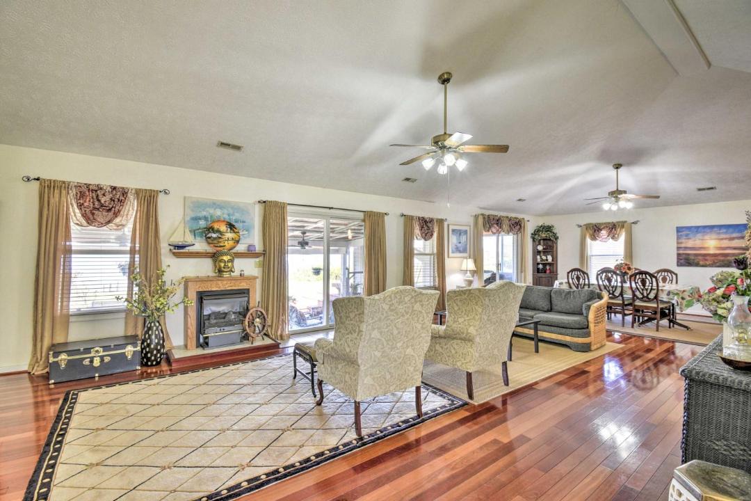 Photo of Livingroom in Bellamy