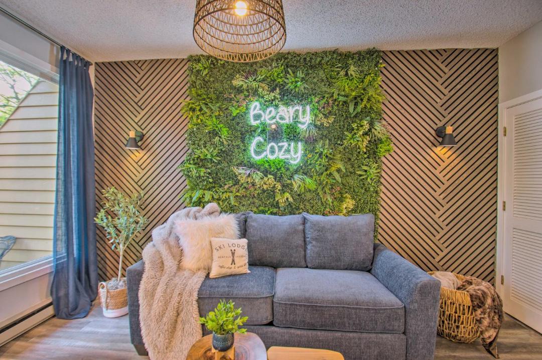Photo of Livingroom in Nellysford