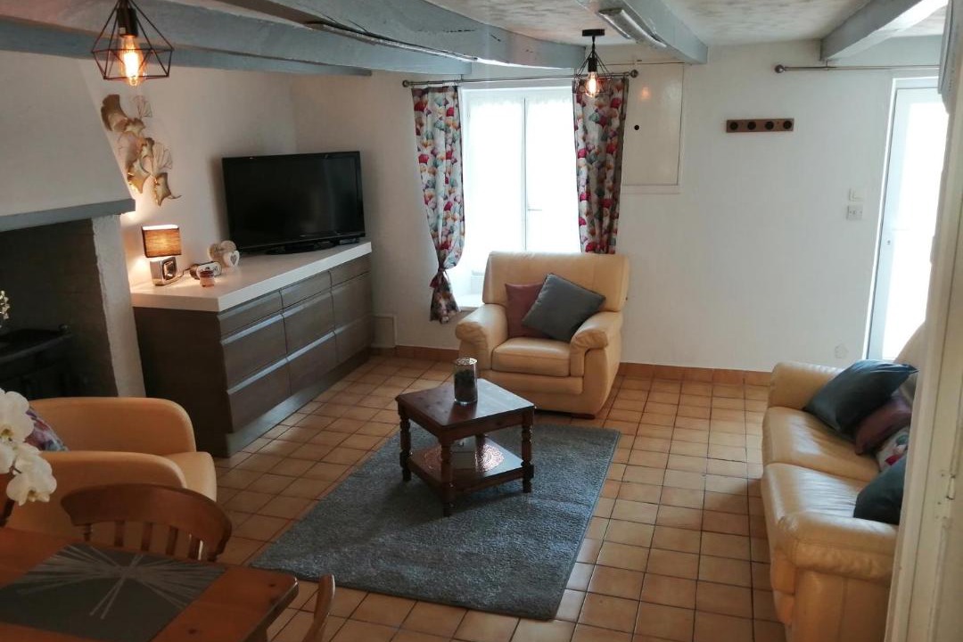 Photo of Livingroom in Saint-Nicolas des Eaux