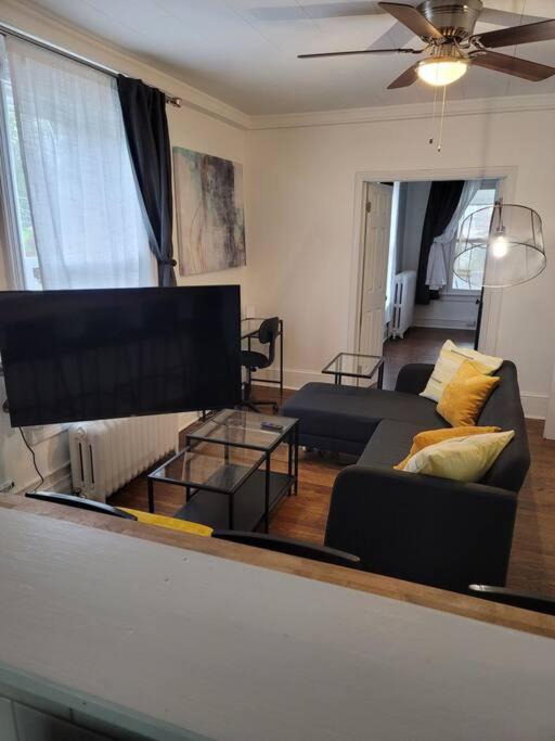 Photo of Livingroom in Beacon