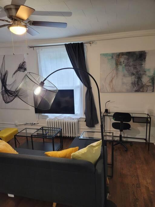 Photo of Livingroom in Beacon