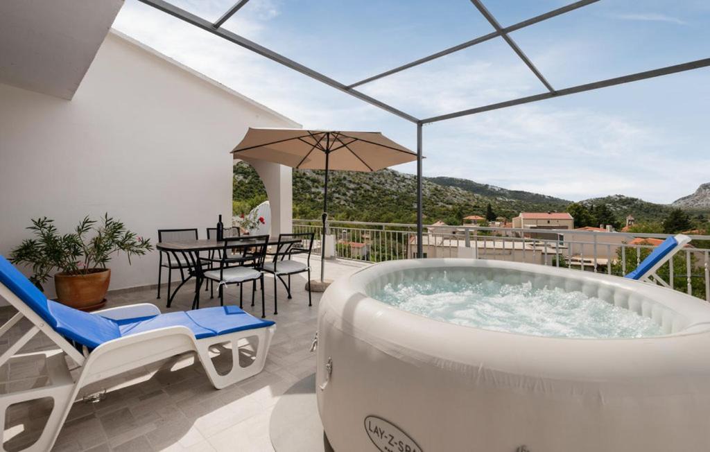 Photo of Patio Balcony in Gornja Brela