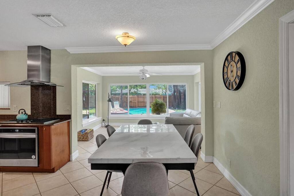 Photo of Livingroom in Deerfield Beach