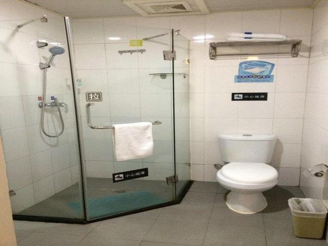 Photo of Bathroom in Longhua District