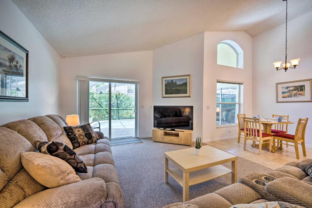 Photo of Livingroom in Haines City