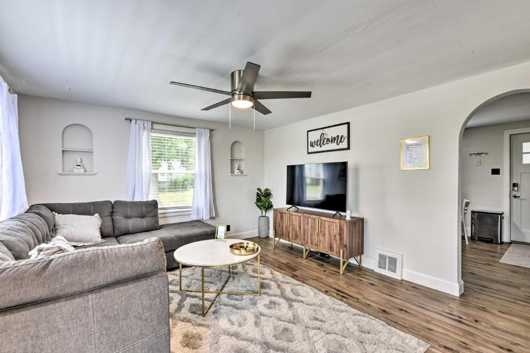 Photo of Livingroom in Orchard Park