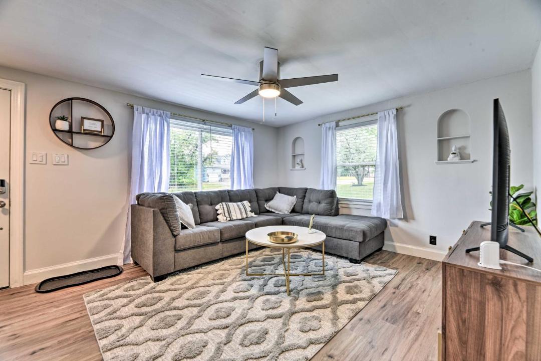 Photo of Livingroom in Orchard Park