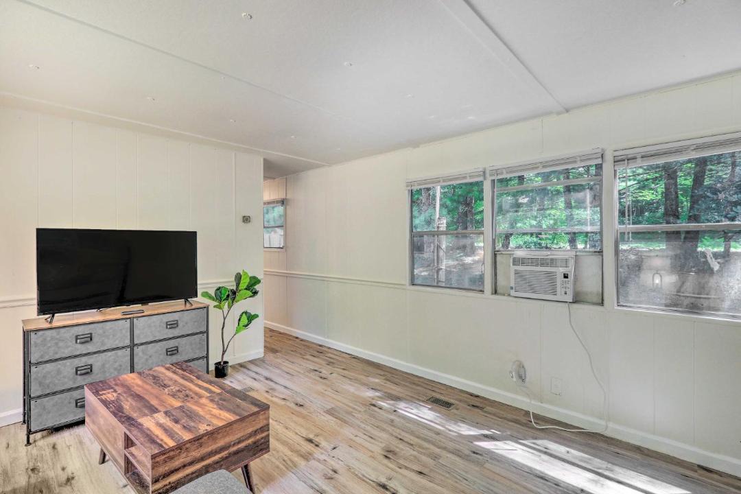 Photo of Livingroom in Ennice