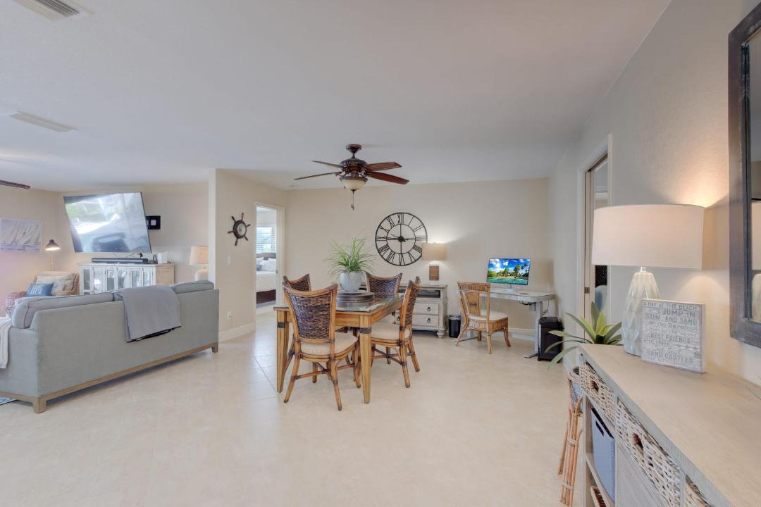 Photo of Livingroom in Caloosahatchee